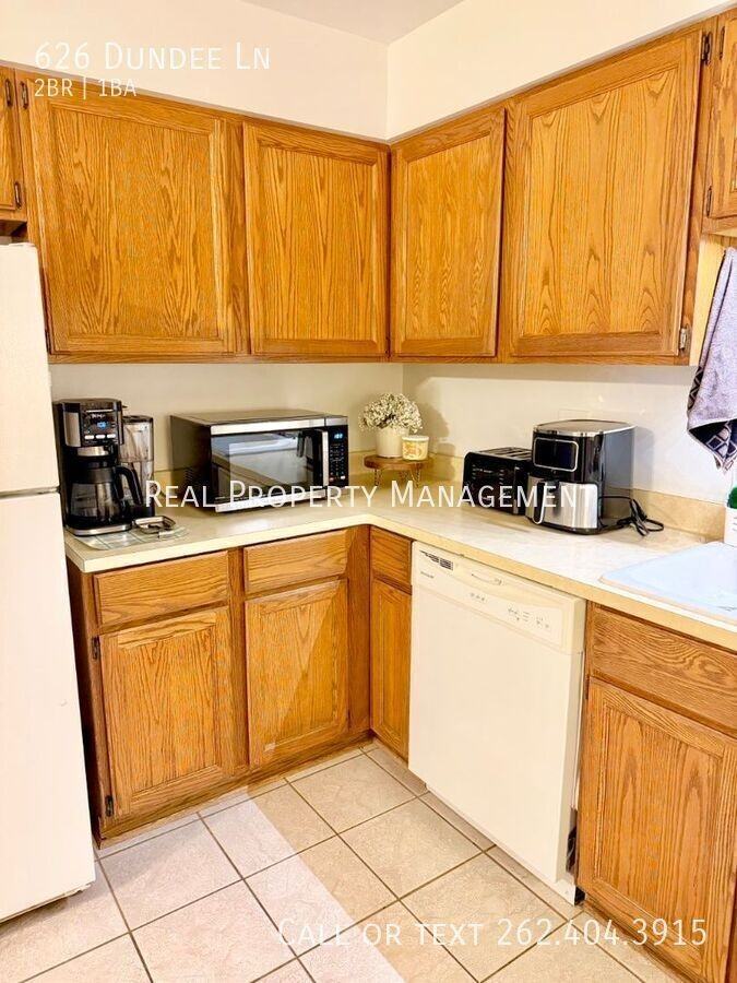 626 Dundee Ln - Photo 4 of 10