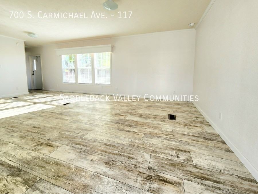 700 S Carmichael Ave #117 - Photo 3 of 12