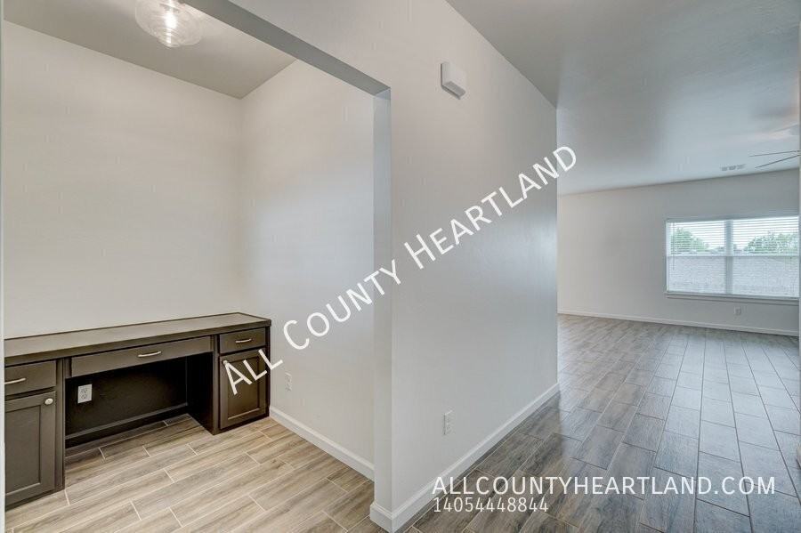 528 Nw 175th St - Photo 2 of 18