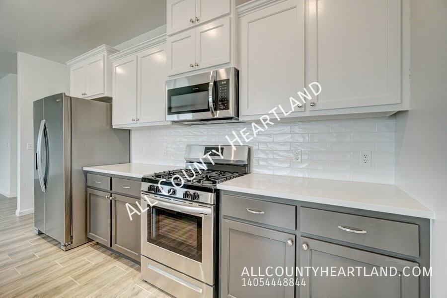528 Nw 175th St - Photo 7 of 18