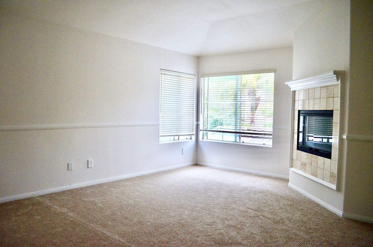 2906 Avenida Valera - Photo 7 of 9
