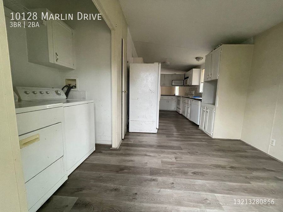 10128 Marlin Dr - Photo 4 of 22