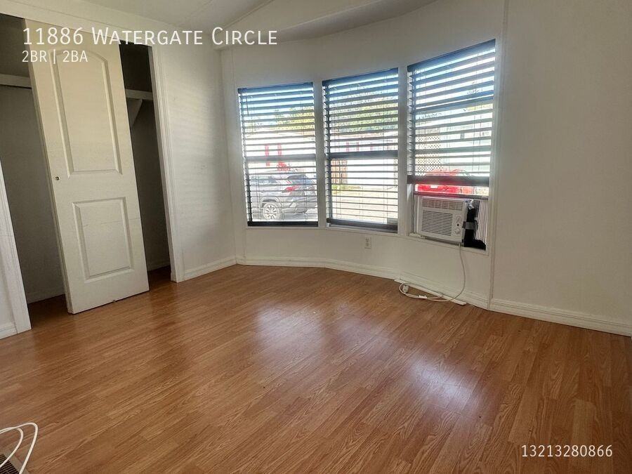11886 Watergate Cir - Photo 6 of 22