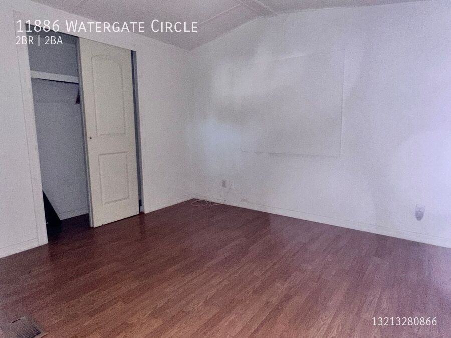 11886 Watergate Cir - Photo 7 of 22