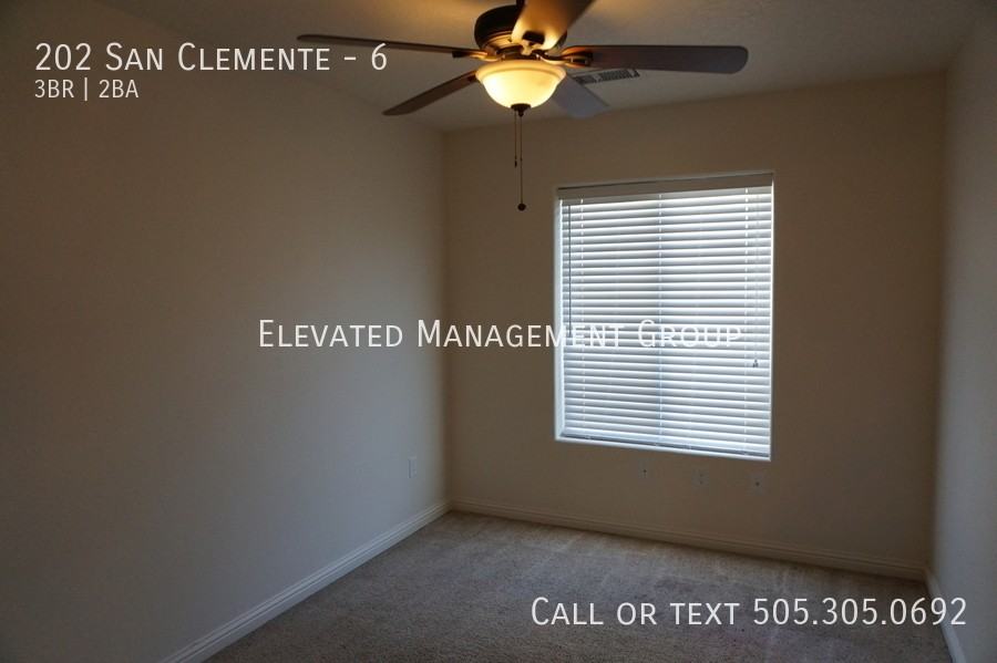 202 San Clemente Ave Nw #6 - Photo 6 of 15