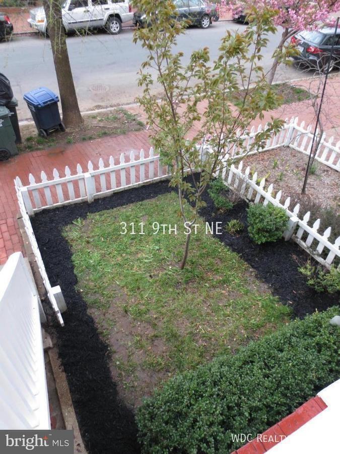 311 9th St Ne - Photo 4 of 29