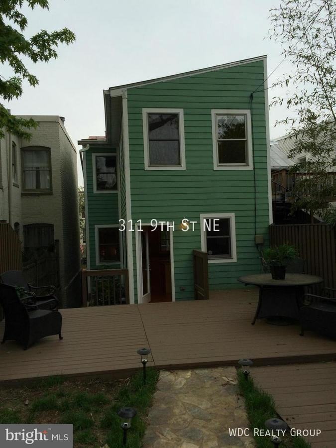 311 9th St Ne - Photo 5 of 29