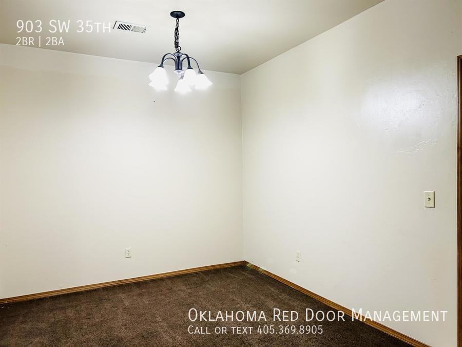 903 Sw 35th St - Photo 5 of 18