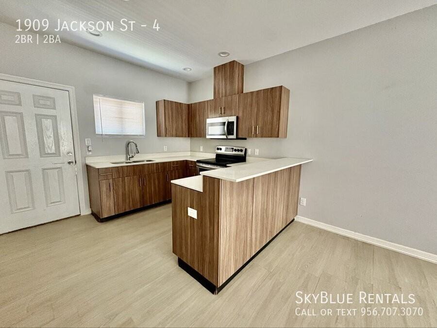 1909 Jackson St #4 - Photo 4 of 13