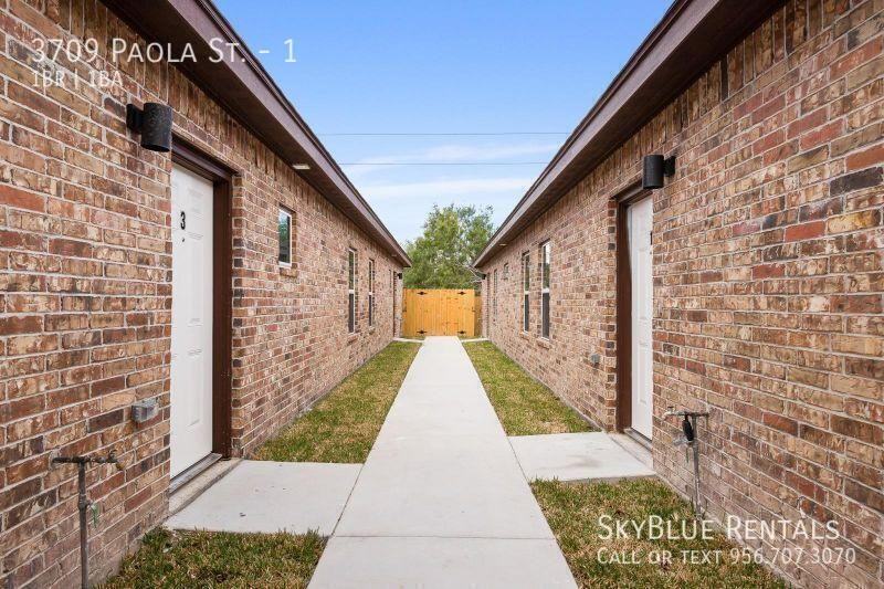 3709 Paola St #1 - Photo 3 of 6