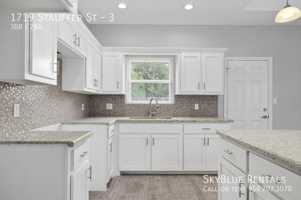 featured image of 1719 Stauffer St #3