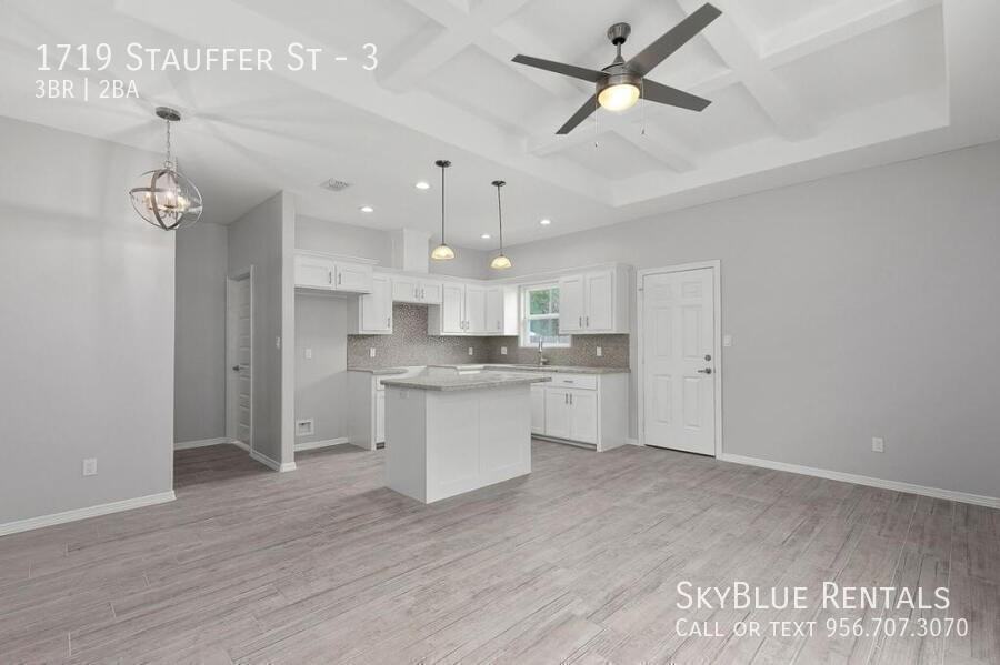 1719 Stauffer St #3 - Photo 4 of 9