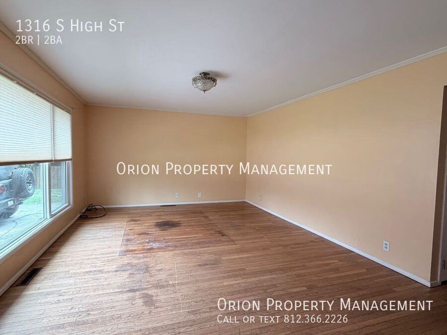 1316 S High St - Photo 5 of 8