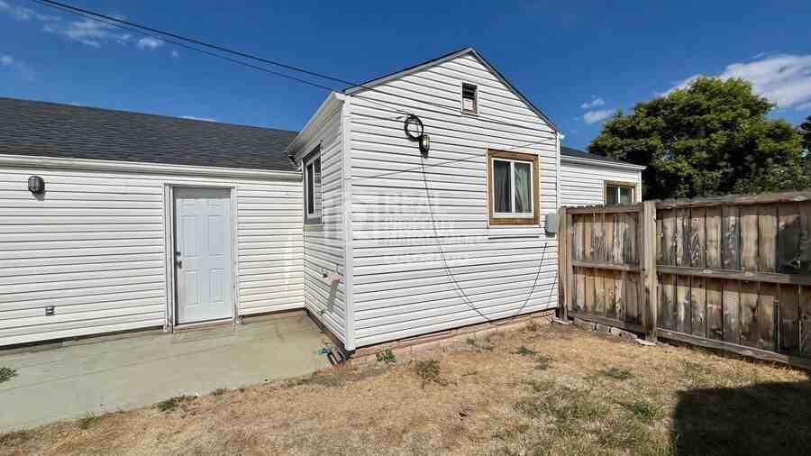 475 Osceola St - Photo 3 of 13