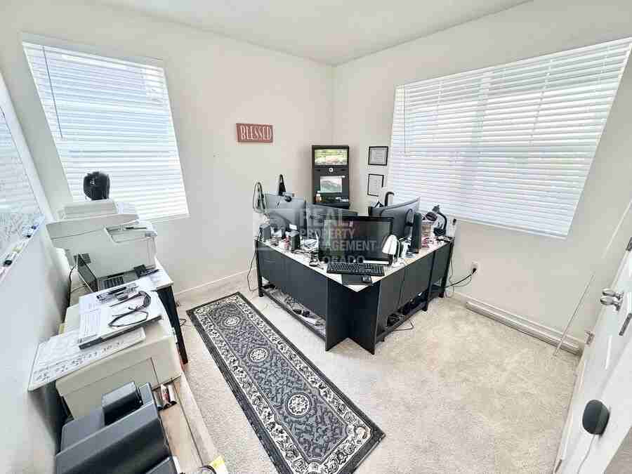 692 N Allium St - Photo 7 of 19