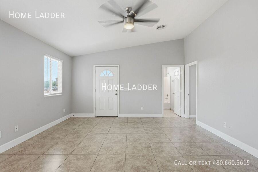 1724 W Carol Ave #A - Photo 3 of 25