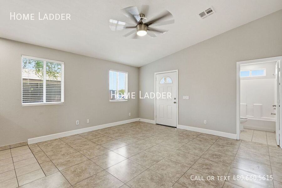 1724 W Carol Ave #A - Photo 5 of 25
