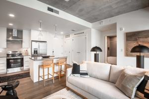 featured image of 5210 N Lamar Blvd