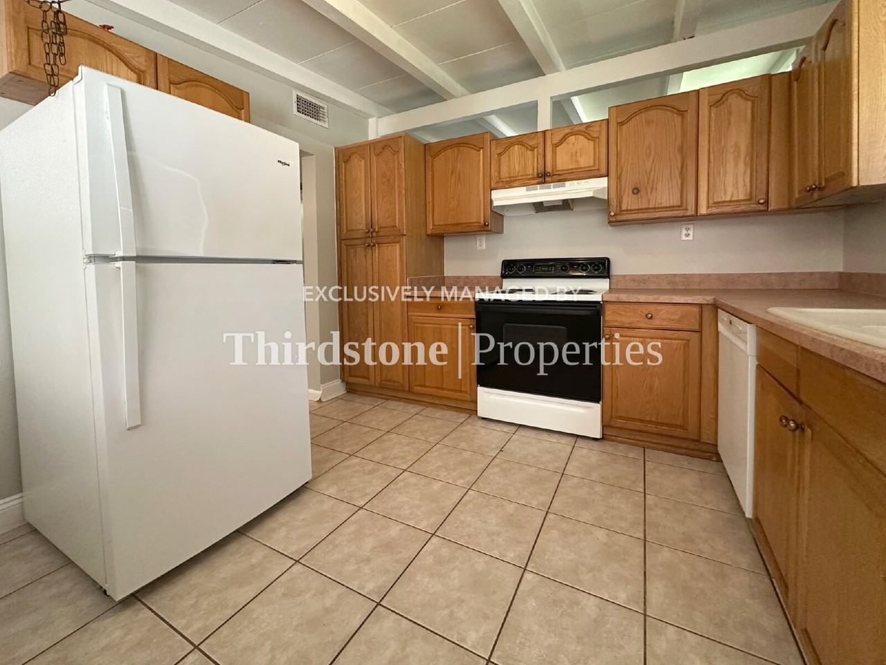 1905 Banbury Rd - Photo 4 of 21