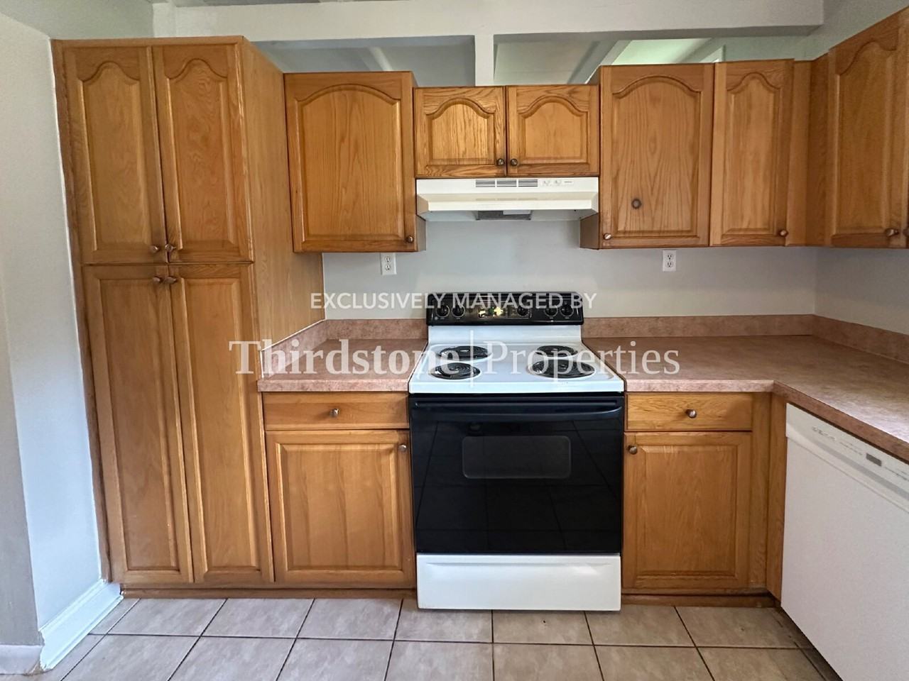 1905 Banbury Rd - Photo 5 of 21
