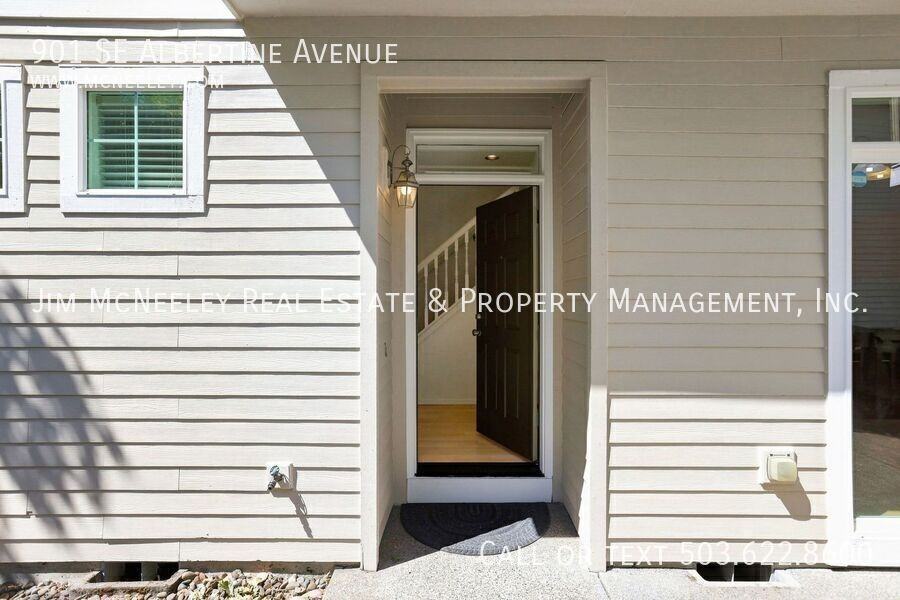 901 Se Albertine St - Photo 5 of 38