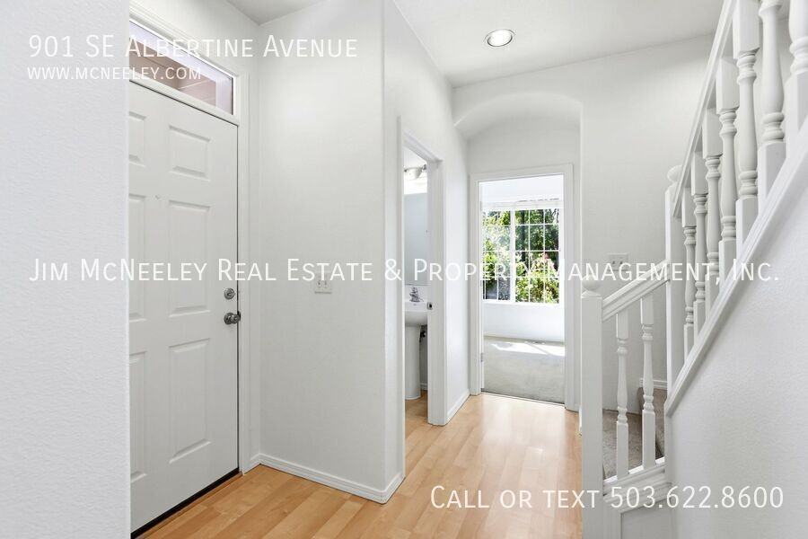 901 Se Albertine St - Photo 7 of 38