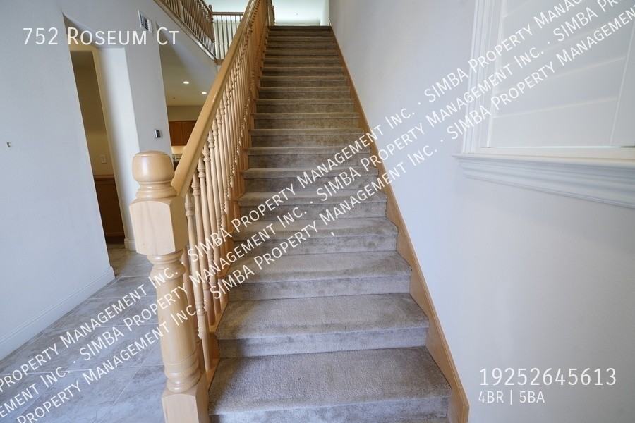 752 Roseum Ct - Photo 3 of 50