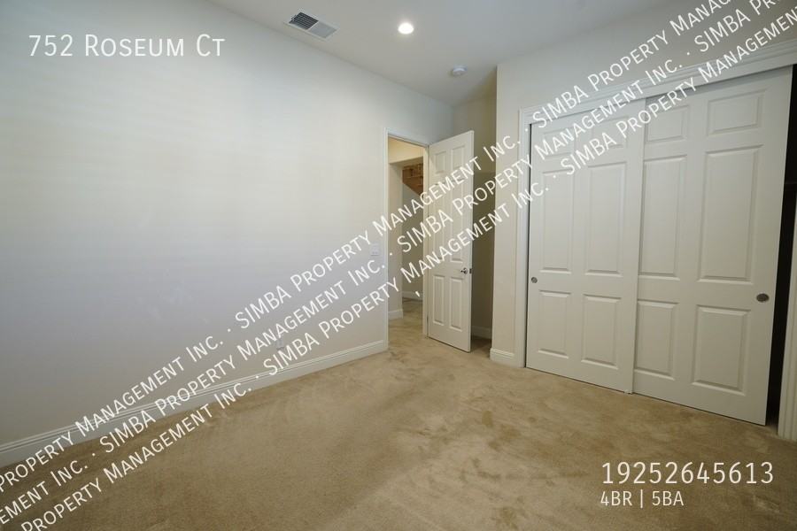 752 Roseum Ct - Photo 7 of 50