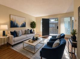 featured image of 560 E 64th St