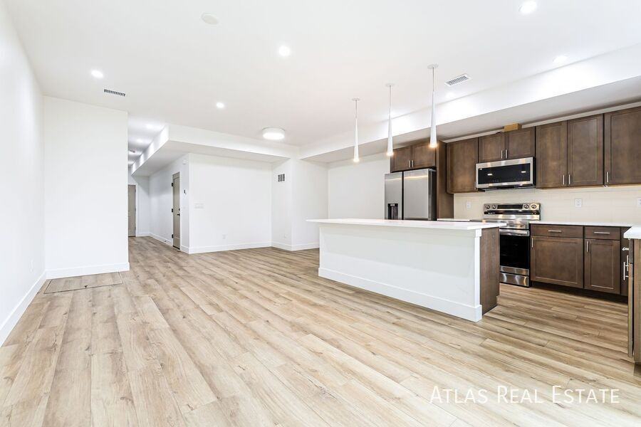 2742 W 2nd Ave - Photo 5 of 22