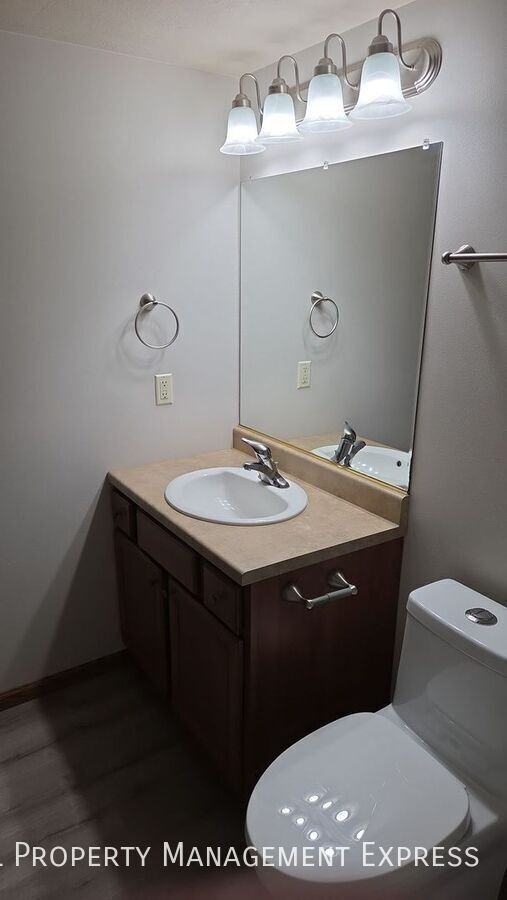 3205 N Aurora Ave - Photo 5 of 15