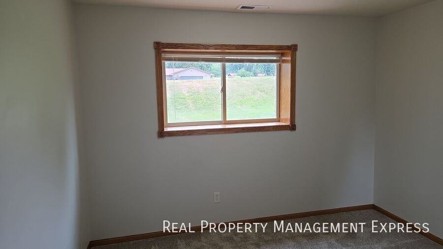 3205 N Aurora Ave - Photo 7 of 15