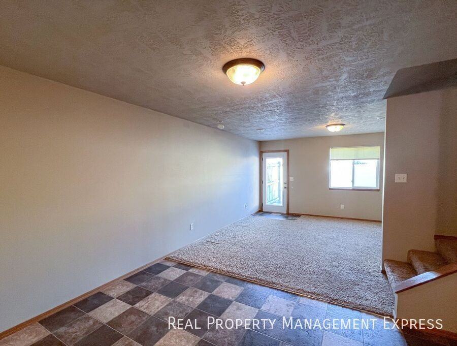 3604 W 93rd St #3 - Photo 4 of 19