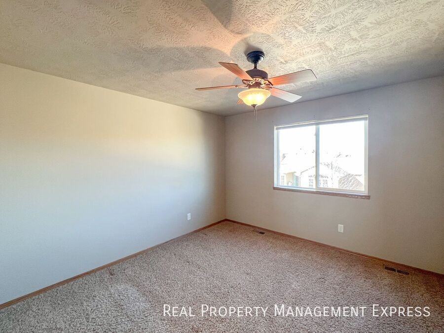 3604 W 93rd St #3 - Photo 6 of 19