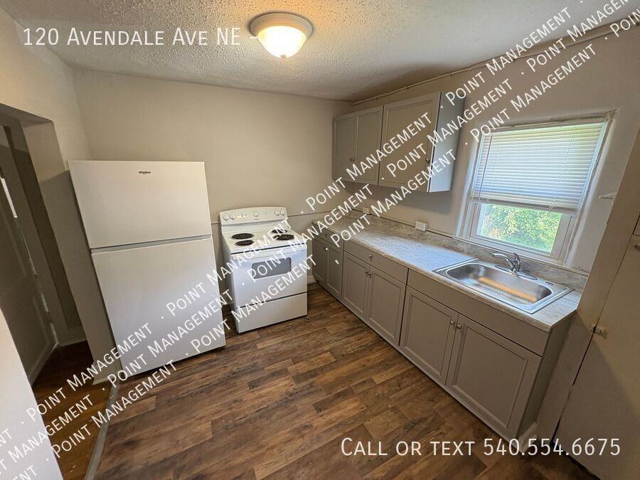 120 Avendale Ave Ne #8 - Photo 3 of 6