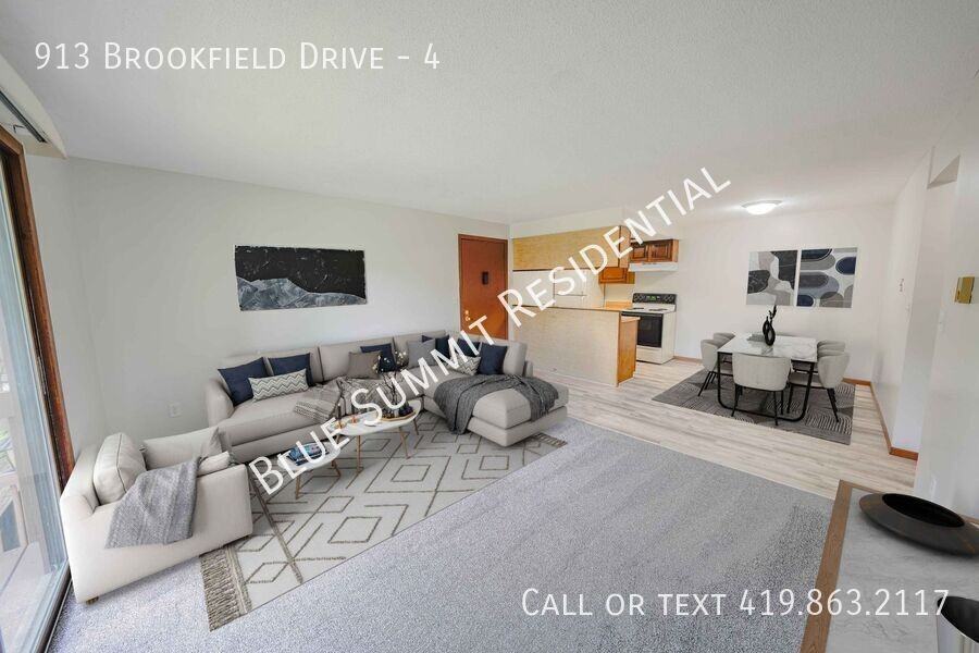 913 Brookfield Dr #4 - Photo 3 of 20