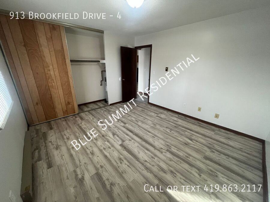 913 Brookfield Dr #4 - Photo 6 of 20