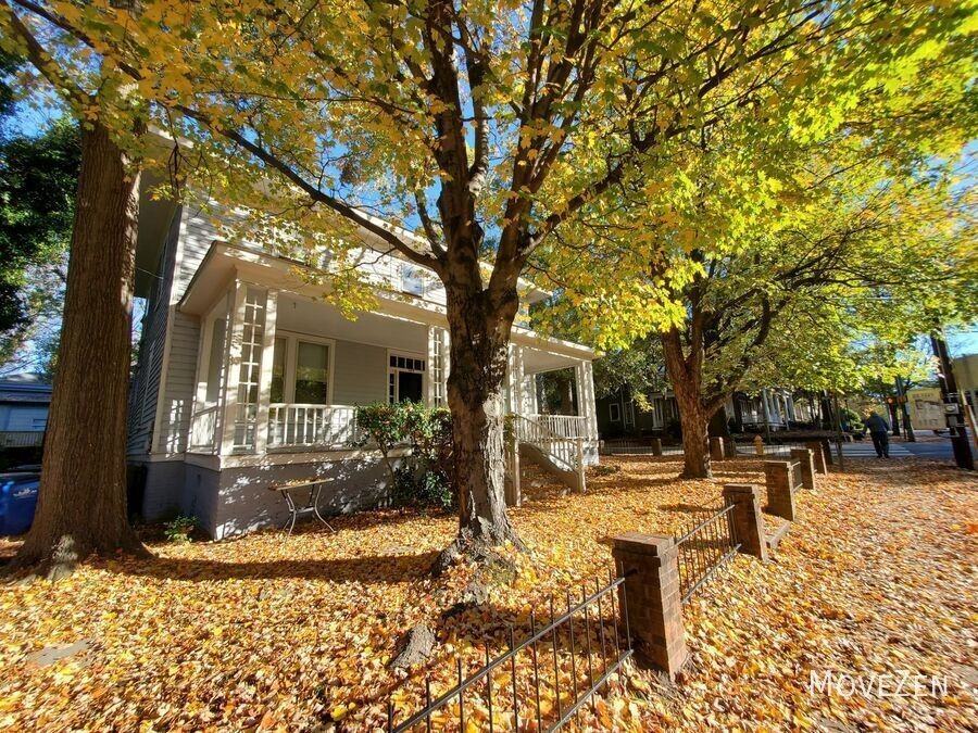 604 N Blount St #B - Photo 6 of 35