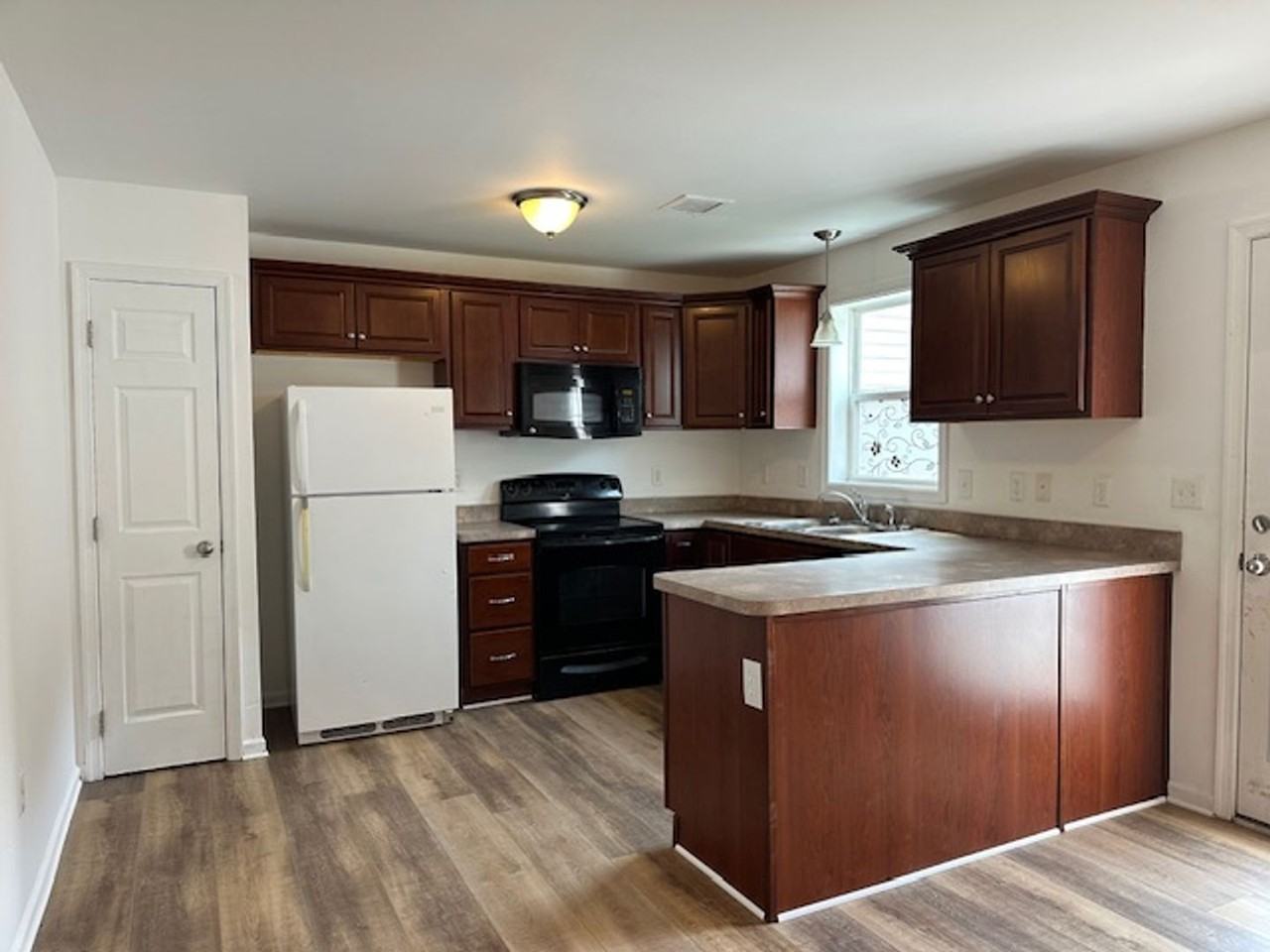 2082 Market Street Ext - Photo 5 of 15