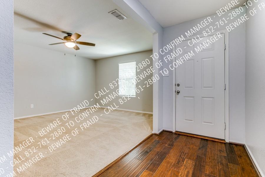1128 Foxglove Ln - Photo 4 of 28