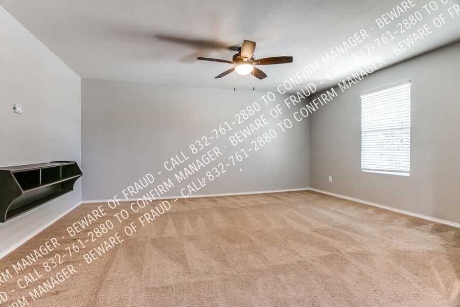 1128 Foxglove Ln - Photo 6 of 28