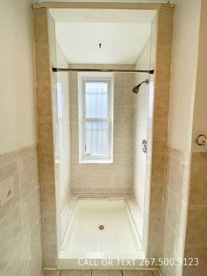 4640 Sansom St #A - Photo 6 of 16