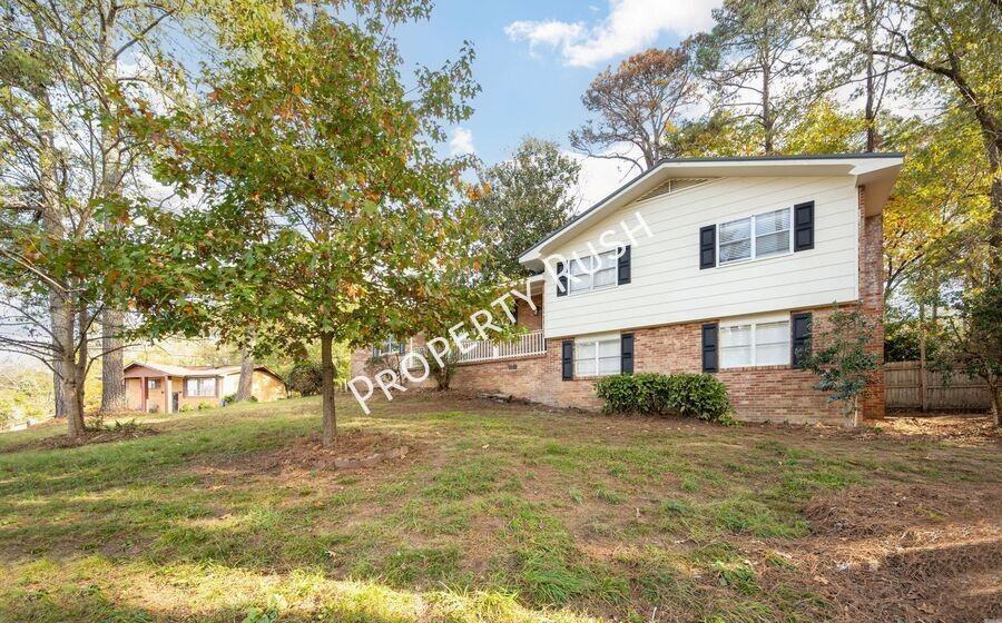 20 Linda Ln - Photo 3 of 35
