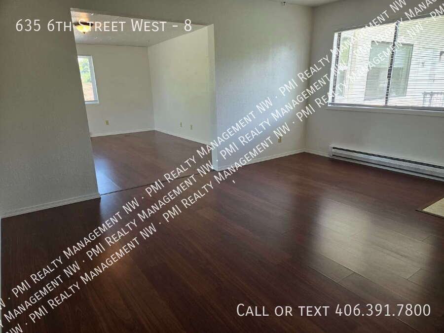 635 6th St W #8 - Photo 3 of 11