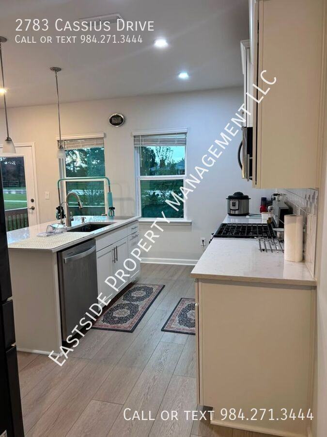 2783 Cassius Dr - Photo 5 of 9