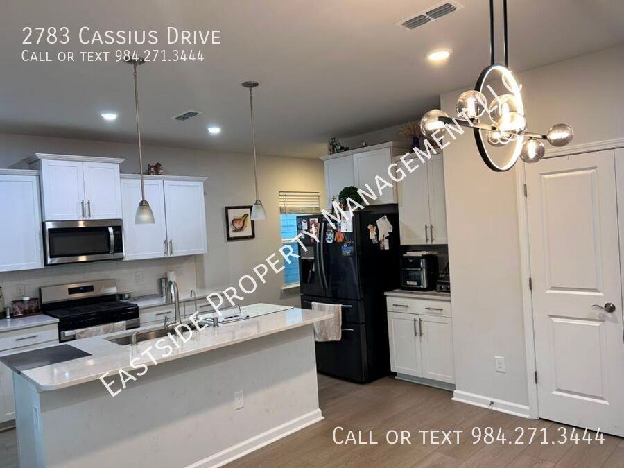 2783 Cassius Dr - Photo 6 of 9