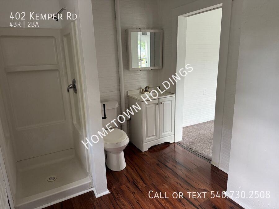 402 Kemper Rd - Photo 5 of 27