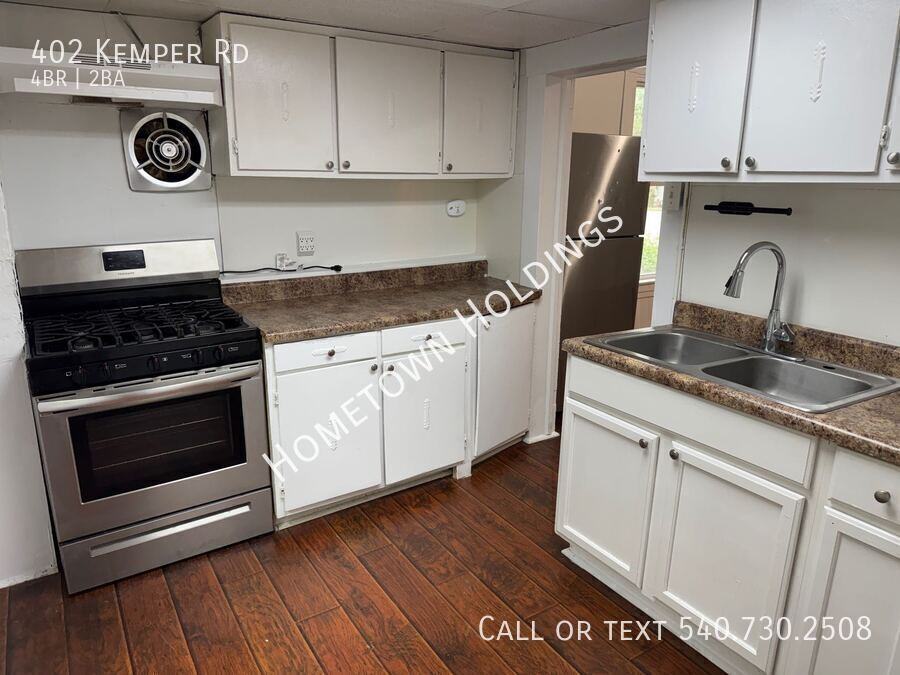 402 Kemper Rd - Photo 6 of 27