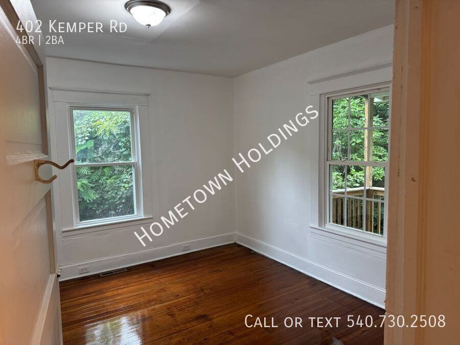 402 Kemper Rd - Photo 7 of 27