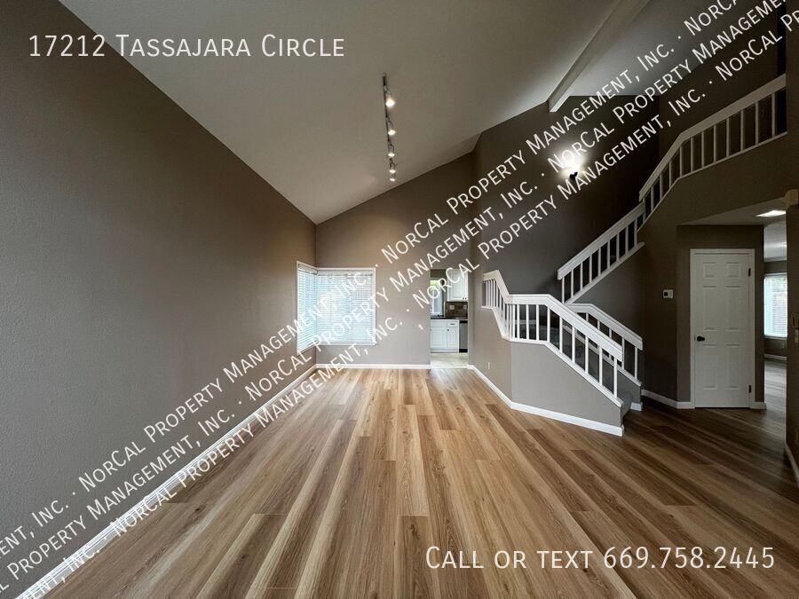 17212 Tassajara Cir - Photo 3 of 28